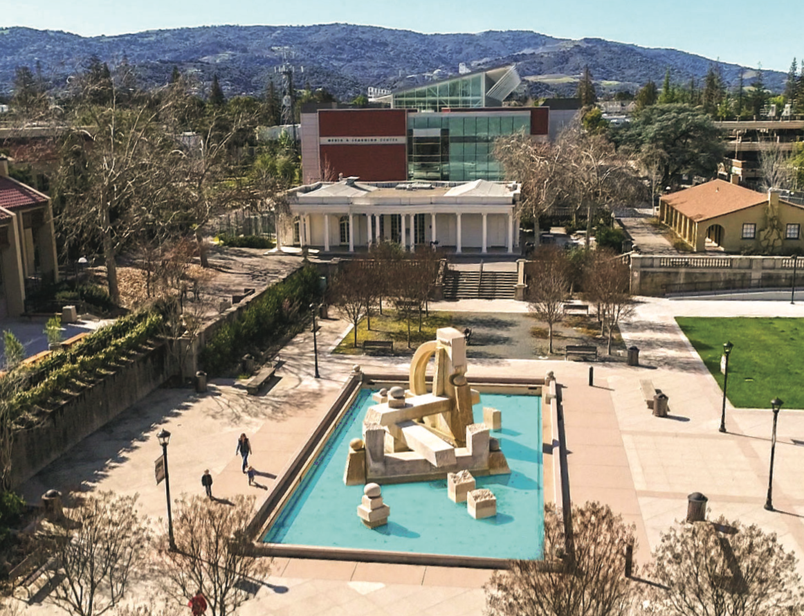 DA Sunken Garden Fountain View