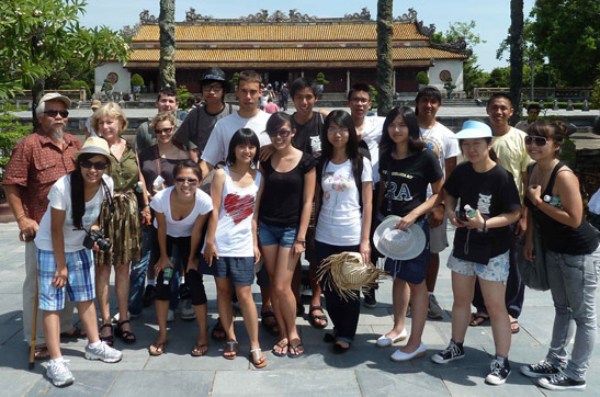 2013 group in Vietnam